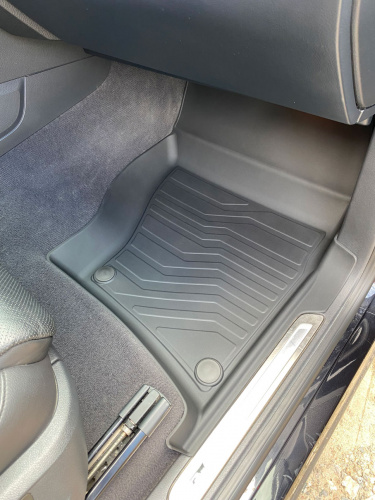 Коврики резиновые 3D LUX для Volkswagen Touareg II (2010-2018) (Передние)