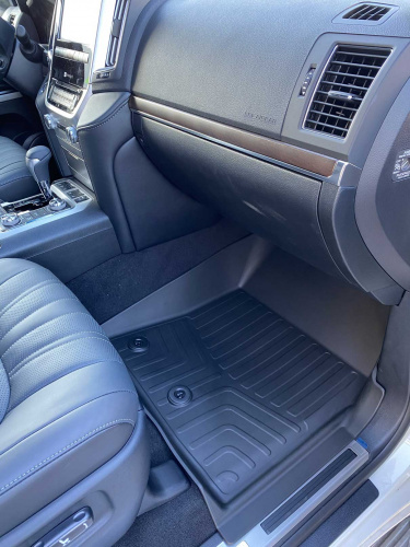 Коврики резиновые 3D LUX для Toyota LC200 (2012-2021) (передние)