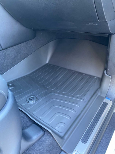 Коврики резиновые 3D LUX для Toyota LC200 (2012-2021) (3 шт.)