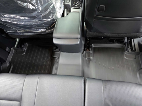 Коврики резиновые 3D LUX для Toyota Hilux (2015-н.в.)